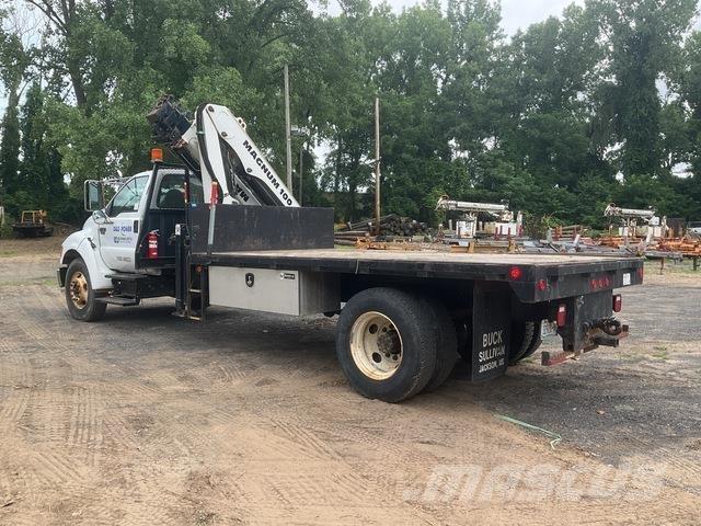 Ford F-750 Platformas/izkraušana no sāniem