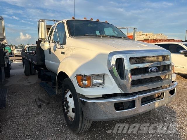 Ford F-750 Platformas/izkraušana no sāniem