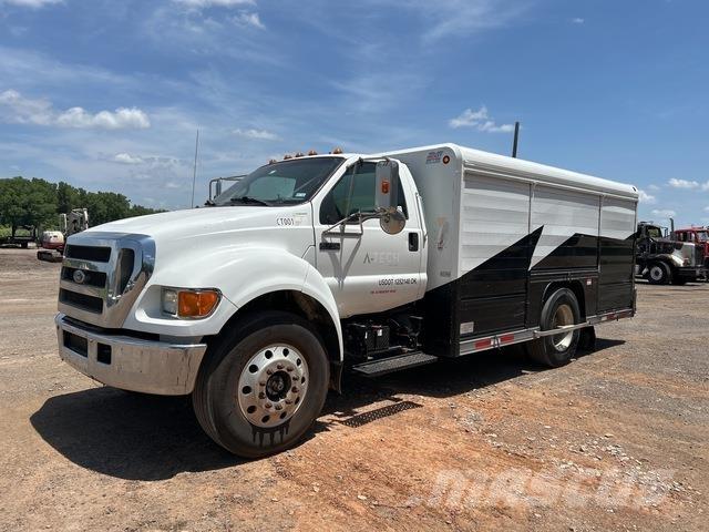 Ford F-750 Autocisterna