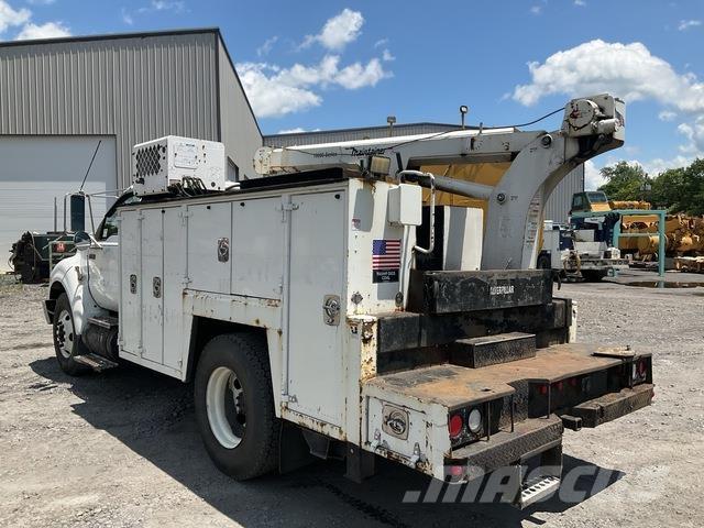 Ford F-750 Vieglais kravas automobilis/izkraušana no sāniem