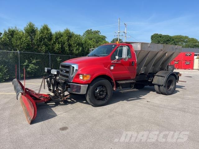 Ford F-750 Sniega naži un tīrītāji