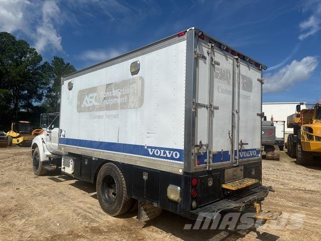 Ford F-750 Būvniecība- Citi