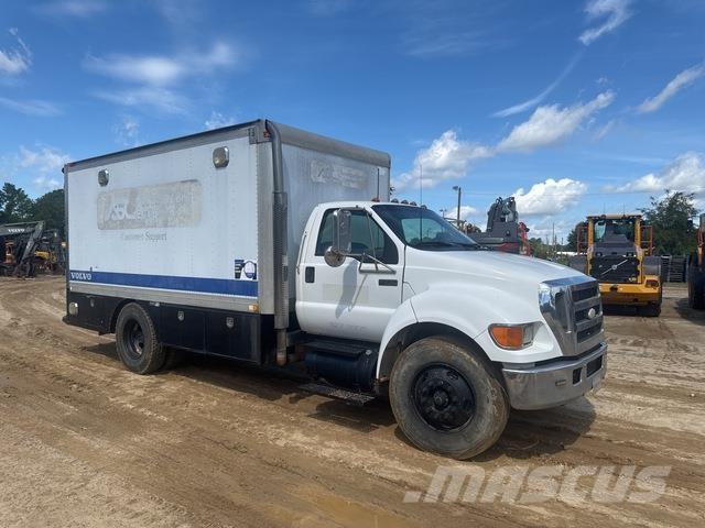 Ford F-750 Būvniecība- Citi