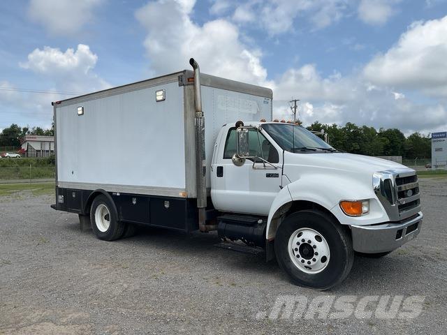 Ford F-750 Būvniecība- Citi
