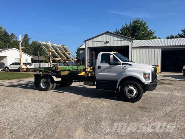 Ford F-750 Kabīnes un interjers