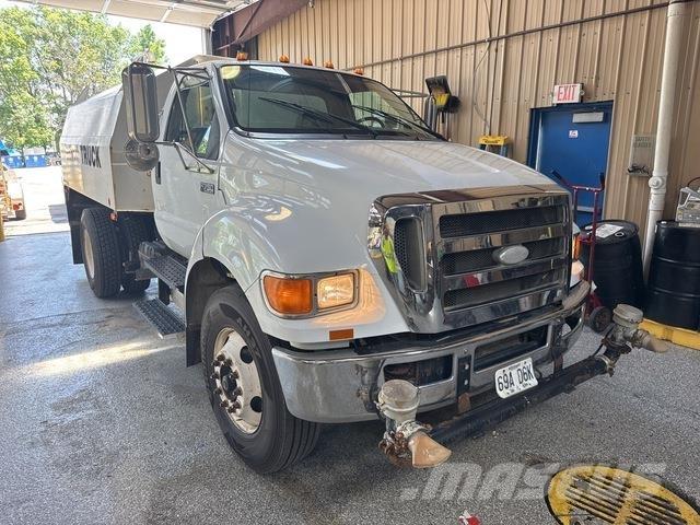 Ford F-750 Ūdens mašīnas