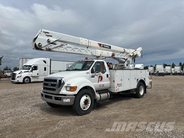 Ford F-750 Pacēlāji uz automašīnas bāzes