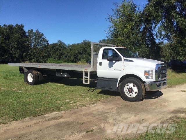 Ford F-750 Platformas/izkraušana no sāniem