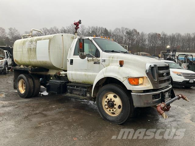 Ford F-750 Ūdens mašīnas