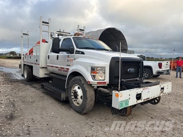Ford F-750 XL Citi