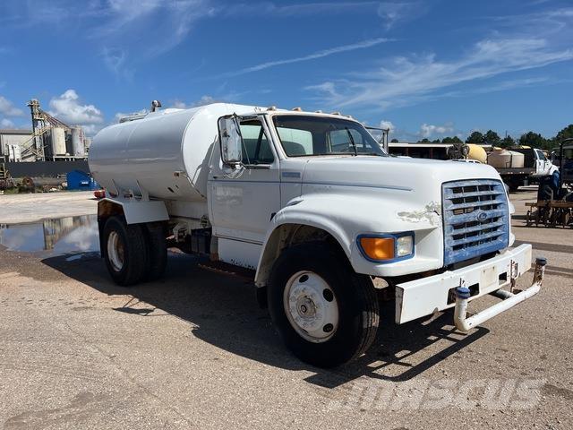 Ford F-800 Ūdens mašīnas