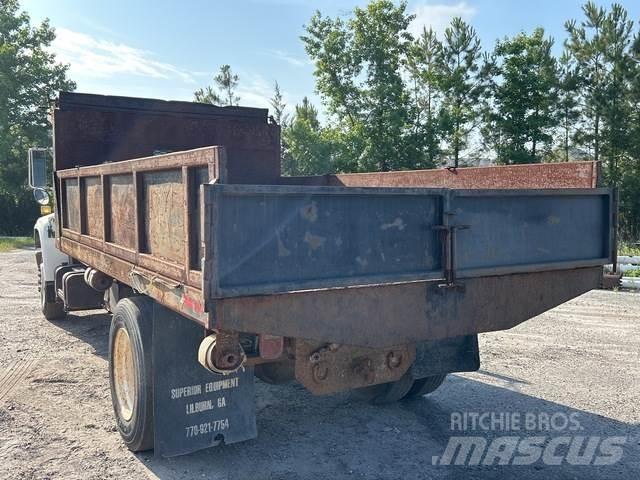 Ford F-800 Pašizgāzējs