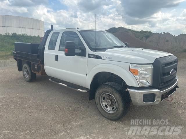 Ford F250 Platformas/izkraušana no sāniem