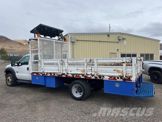 Ford F450 Pilsētas atkritumvedēji