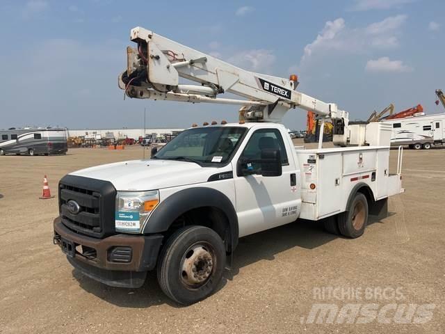 Ford F550 Pacēlāji uz automašīnas bāzes