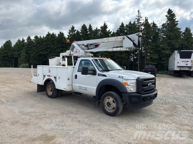 Ford F550 Pacēlāji uz automašīnas bāzes