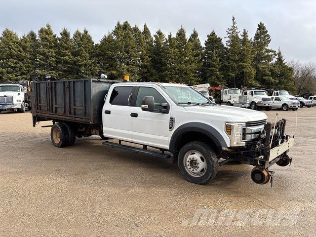 Ford F550 Platformas/izkraušana no sāniem