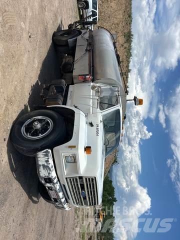 Ford F700 Betonvedēji