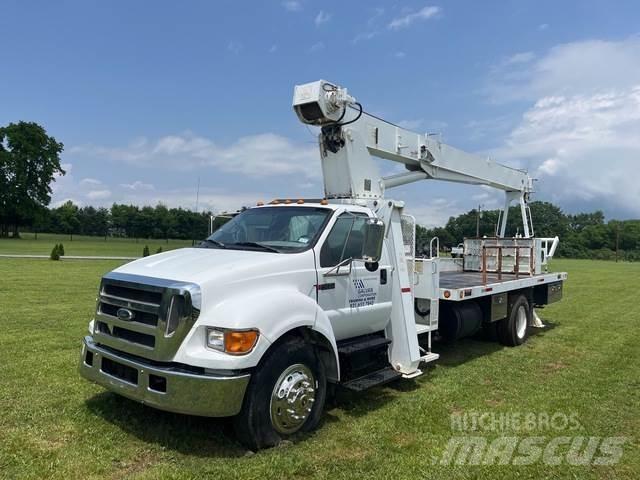 Ford F750 Platformas/izkraušana no sāniem