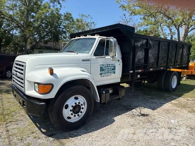 Ford F800 Pašizgāzējs