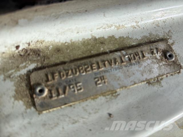 Ford L8000 Ūdens mašīnas