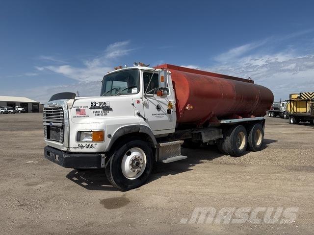 Ford L9000 Ūdens mašīnas