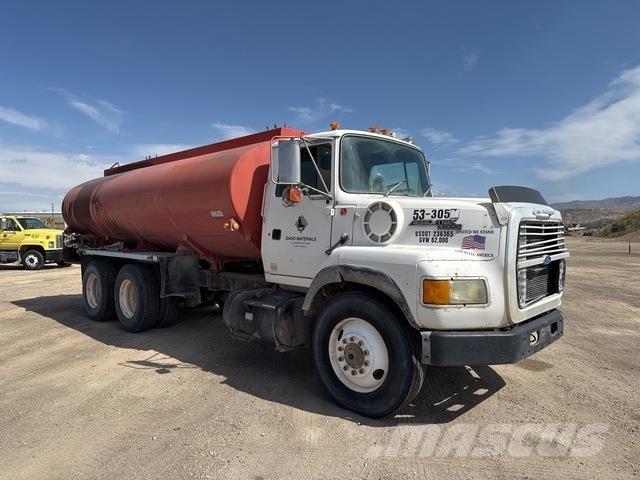 Ford L9000 Ūdens mašīnas