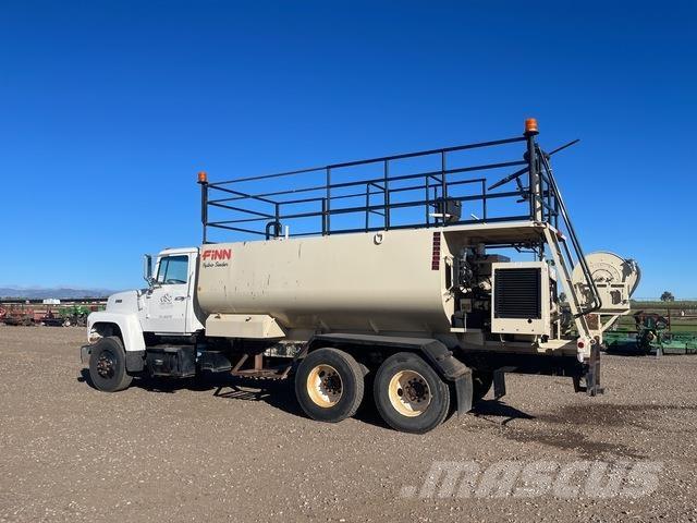 Ford L9000 Lauksaimniecība- Citi