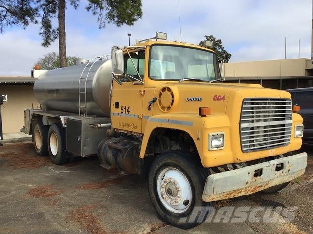 Ford L9000 Ūdens mašīnas