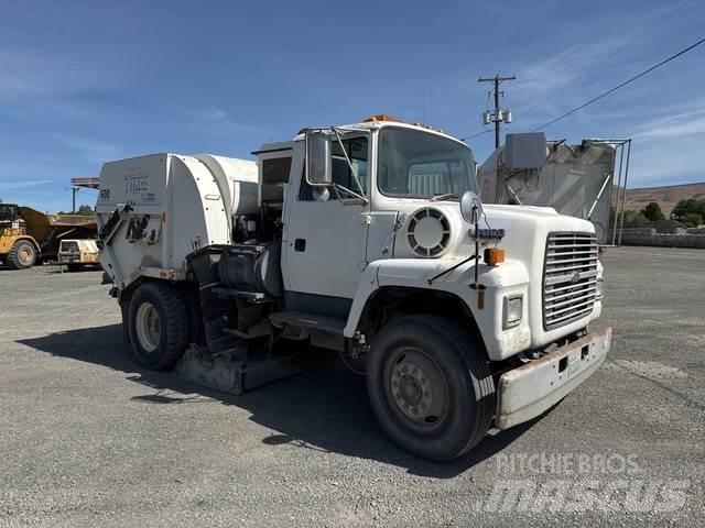 Ford LN7000 Ielu tīrāmās mašīnas