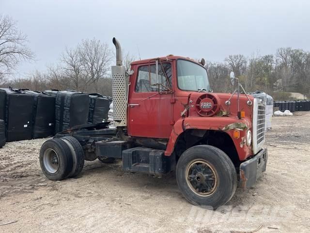 Ford LN8000 Vilcēji