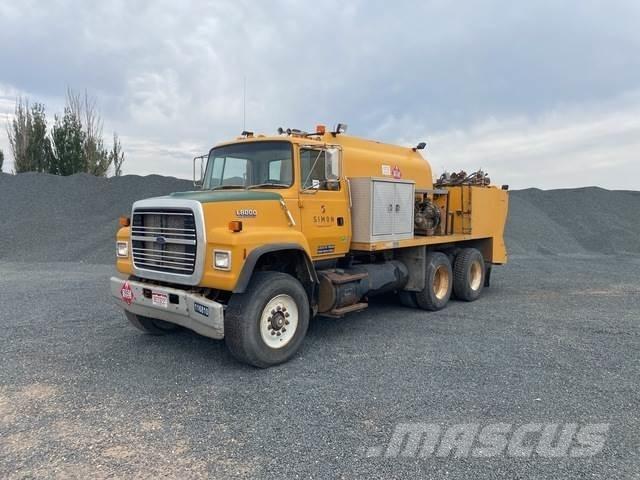 Ford LNT8000 Autocisterna