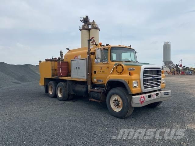 Ford LNT8000 Autocisterna