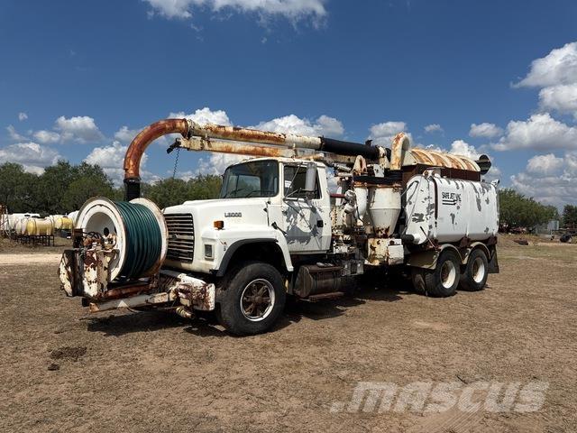Ford LNT8000F Kāpurķēžu ekskavatori