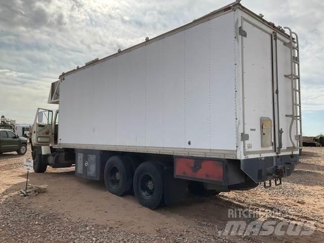 Ford LT8000 Preču pārvadāšanas furgoni