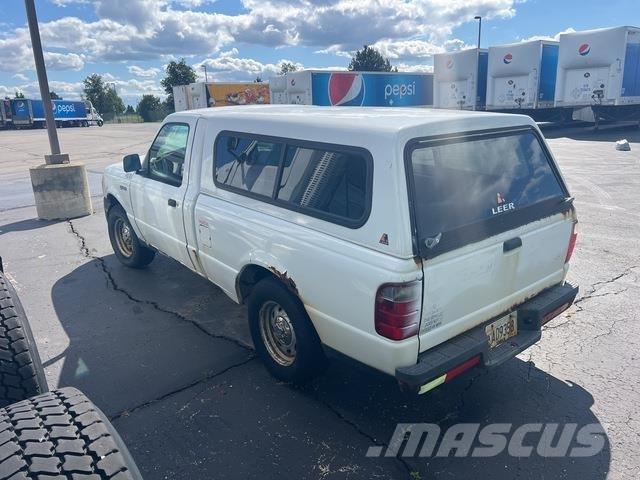 Ford Ranger Vieglais kravas automobilis/izkraušana no sāniem