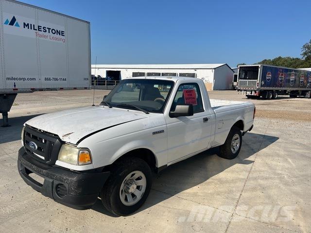 Ford Ranger Vieglais kravas automobilis/izkraušana no sāniem