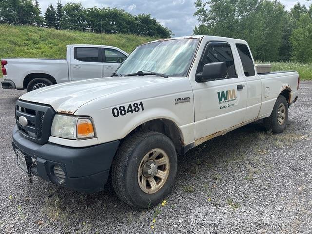 Ford Ranger Vieglais kravas automobilis/izkraušana no sāniem