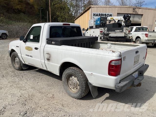 Ford Ranger Vieglais kravas automobilis/izkraušana no sāniem