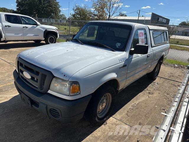 Ford Ranger Vieglais kravas automobilis/izkraušana no sāniem