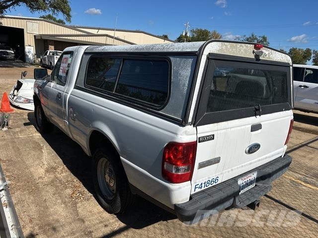 Ford Ranger Vieglais kravas automobilis/izkraušana no sāniem