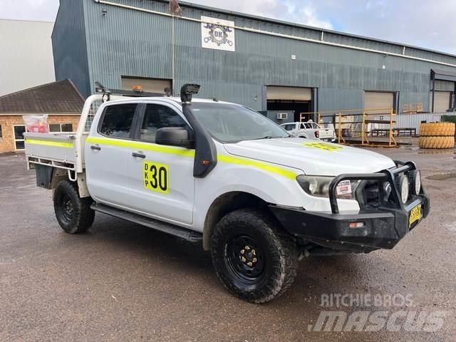 Ford Ranger XL Vieglais kravas automobilis/izkraušana no sāniem
