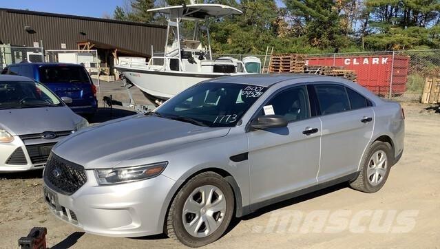 Ford Taurus Automašīnas
