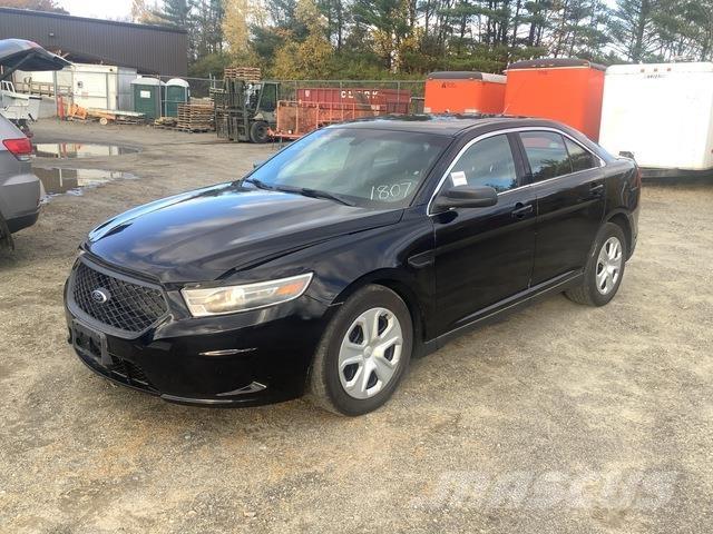 Ford Taurus Automašīnas