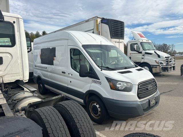 Ford Transit Preču pārvadāšanas furgoni