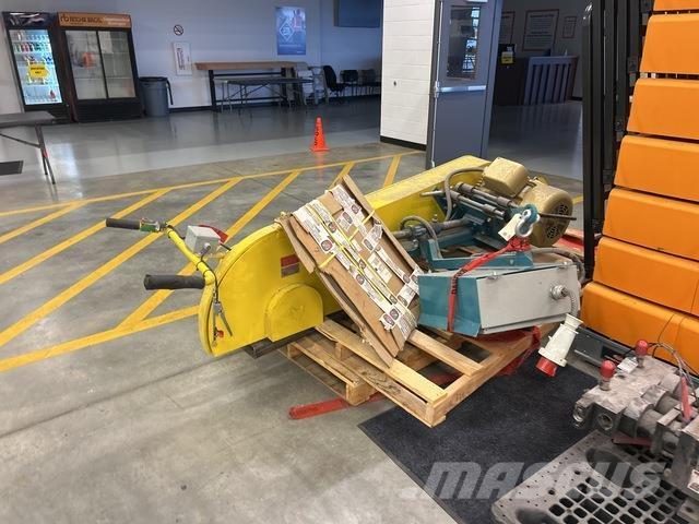  Fox C-2 Būvniecība- Citi