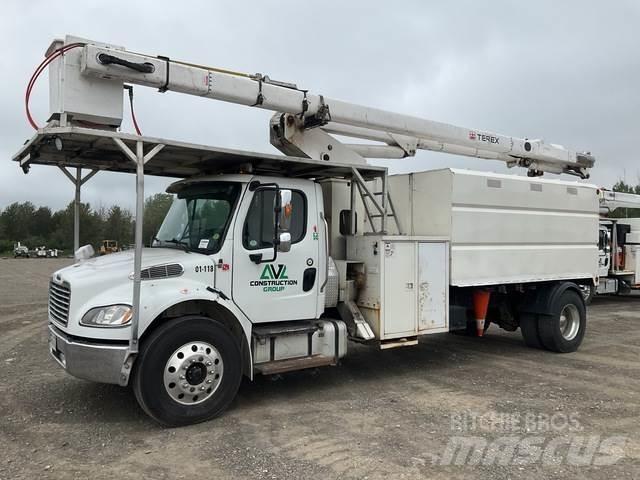 Freightliner  Pacēlāji uz automašīnas bāzes