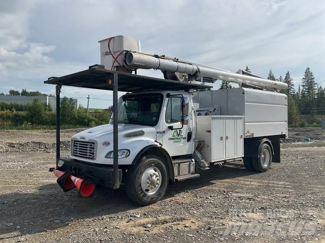 Freightliner  Pacēlāji uz automašīnas bāzes