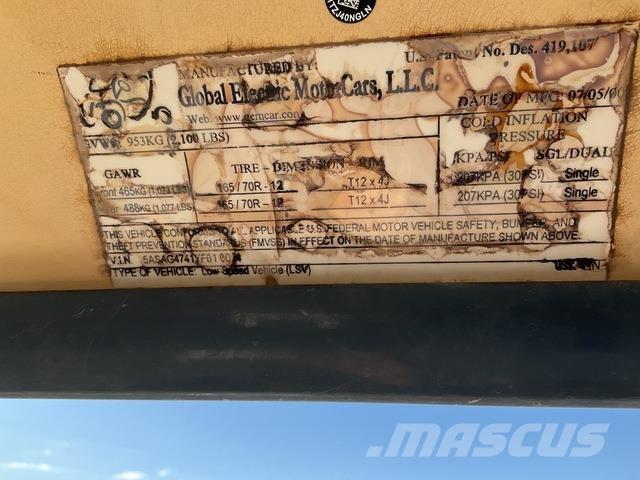  GEM E825 Komunālās mašīnas