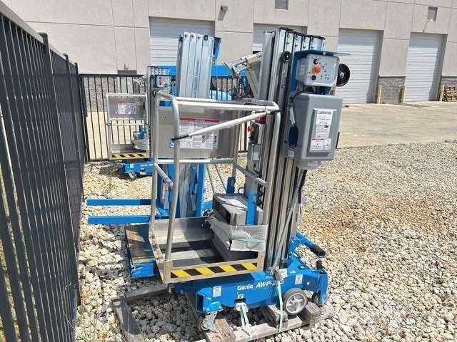 Genie AWP-25S Vertikālie pacēlāji